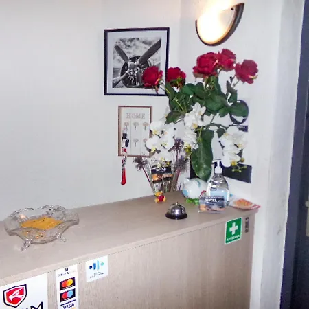 Motelik White House - Goscinne Проживание в семье