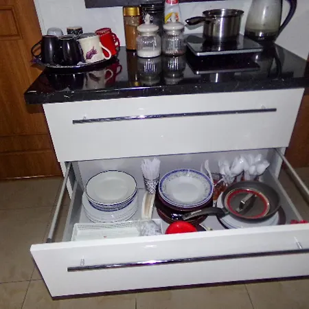 Motelik White House - Goscinne * Радом