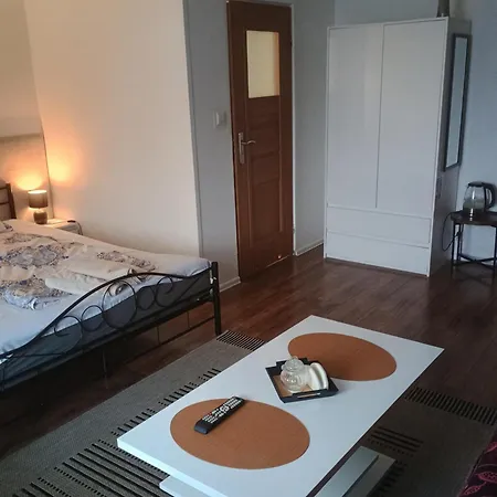 Séjour chez l'habitant Motelik White House - Goscinne *