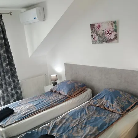 White House - Goscinne Radom