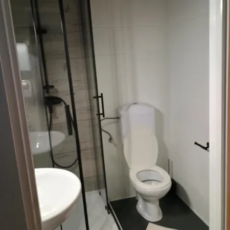 Motelik White House - Goscinne * Радом