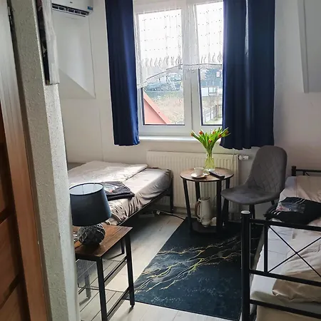 Motelik White House - Goscinne Радом