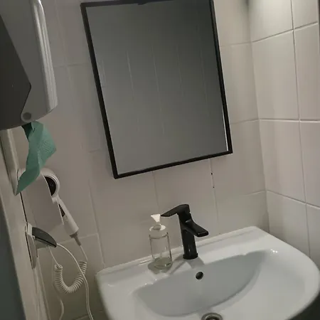 Motelik White House - Goscinne Habitación en casa particular Radom