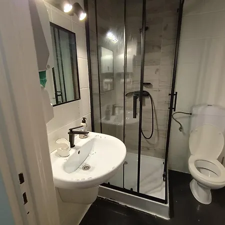 Séjour chez l'habitant Motelik White House - Goscinne *