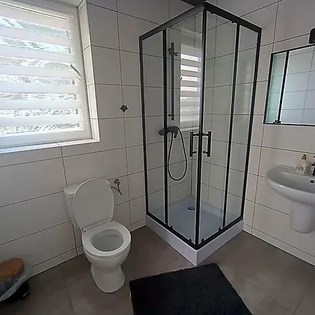 Motelik White House - Goscinne * Radom
