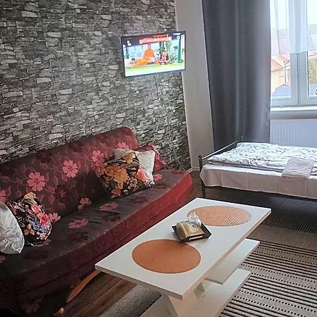 Motelik White House - Goscinne * Radom