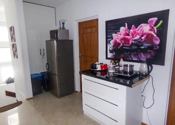 White House - Gościnne Kwatera prywatna Radom