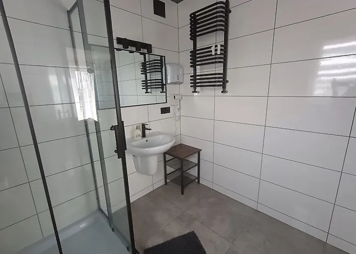 White House - Gościnne Kwatera prywatna Radom